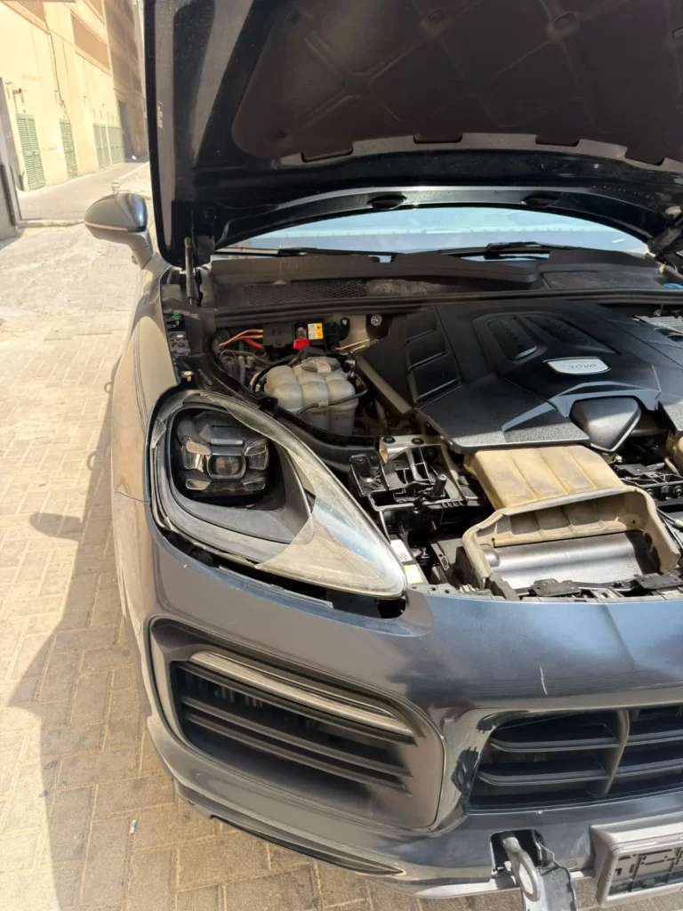 Porsche Cayenne Platinum Edition - GT3 Cars UAE