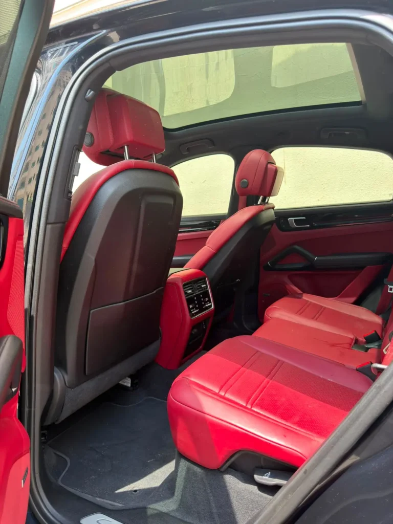 Porsche Cayenne Platinum Edition - GT3 Cars UAE